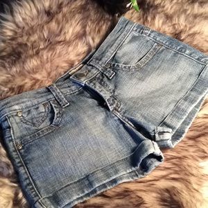 Frankie b $10 if you bundle 2 or more pairs